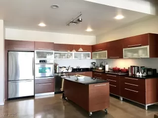 Photo #2: 2680621 Listing 