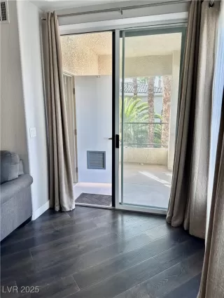 Photo #4: 2680637 Listing 