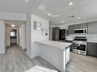 Photo #1: 2680672 Listing 