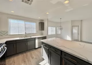 Photo #2: 2680672 Listing 