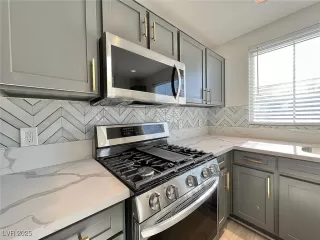 Photo #3: 2680672 Listing 