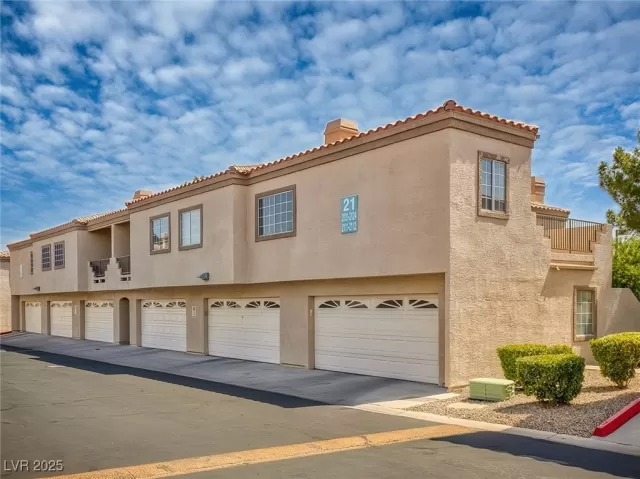 MLS: 2680702 Condo For Sale