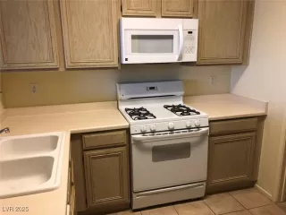 Photo #5: 2680707 Listing 