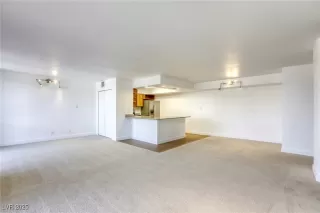 Photo #5: 2680708 Listing