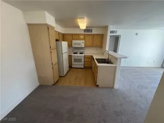 Photo #5: 2680726 Listing 