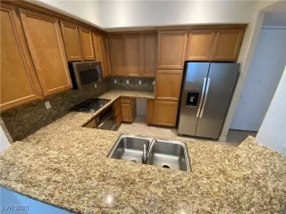 Photo #2: 2680732 Listing 