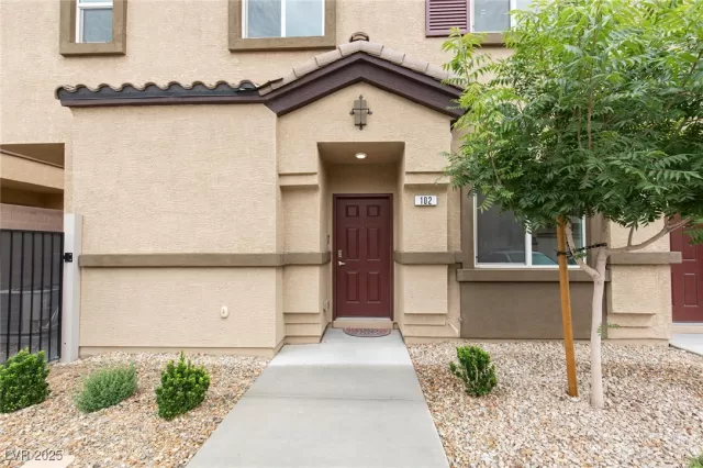 MLS: 2680739 Condo For Sale