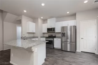 Photo #5: 2680739 Listing 