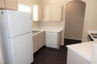 Photo #4: 2680743 Listing 