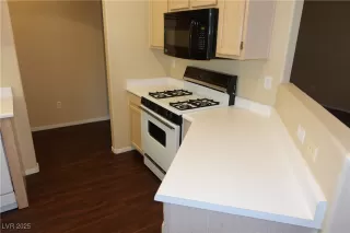 Photo #6: 2680743 Listing 