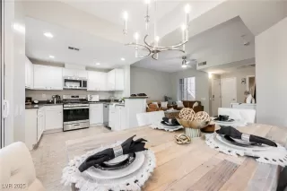 Photo #4: 2680751 Listing