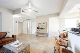 Photo #6: 2680751 Listing