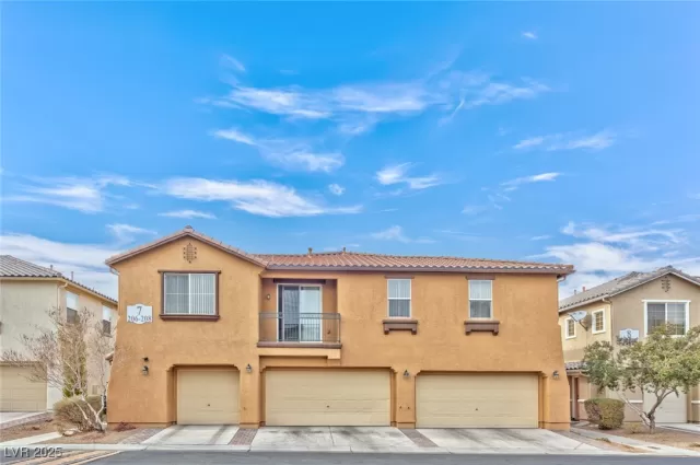 MLS: 2680766 Condo For Sale