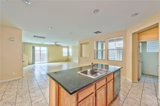 Photo #3: 2680766 Listing 