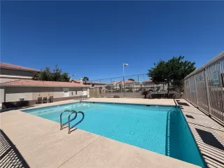 Photo #2: 2680783 Listing