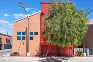 Photo #1: 2680784 Listing 