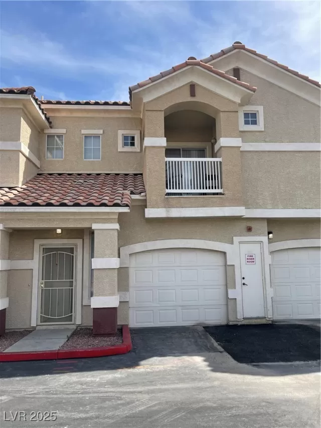 MLS: 2680788 Condo For Sale