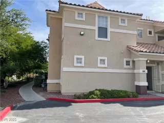 Photo #1: 2680788 Listing 