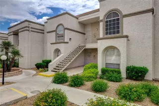 Photo #2: 2680790 Listing