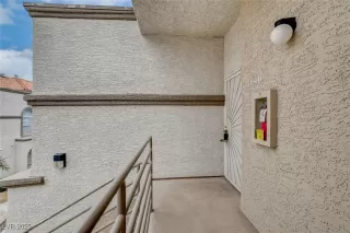 Photo #4: 2680790 Listing