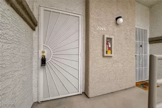 Photo #5: 2680790 Listing