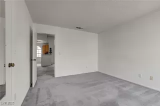 Photo #6: 2680790 Listing