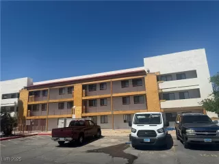 Photo #1: 2680796 Listing 