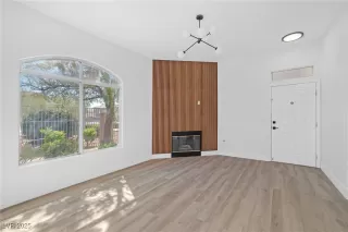 Photo #5: 2680808 Listing