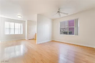 Photo #3: 2680834 Listing 