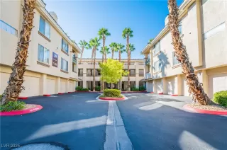 Photo #1: 2680837 Listing