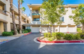 Photo #2: 2680837 Listing