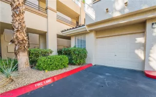 Photo #3: 2680837 Listing