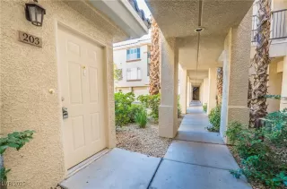 Photo #4: 2680837 Listing