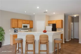 Photo #3: 2680859 Listing 