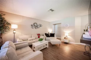 Photo #1: 2680886 Listing 