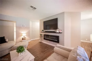 Photo #2: 2680886 Listing 