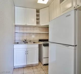 Photo #6: 2680910 Listing