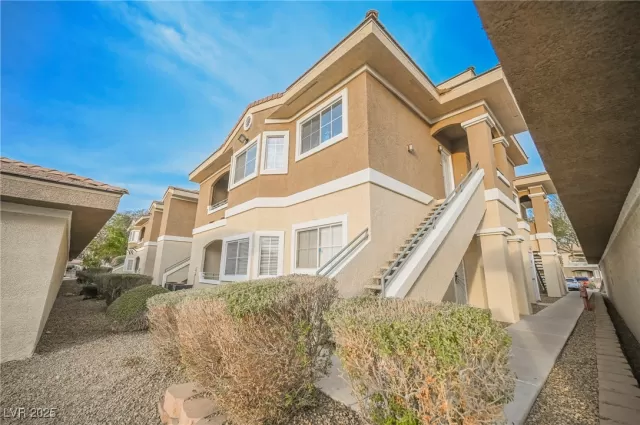 MLS: 2680913 Condo For Sale