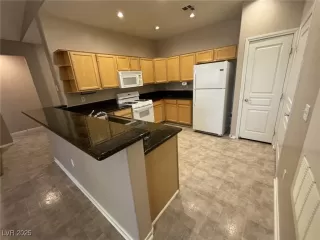 Photo #5: 2680919 Listing 