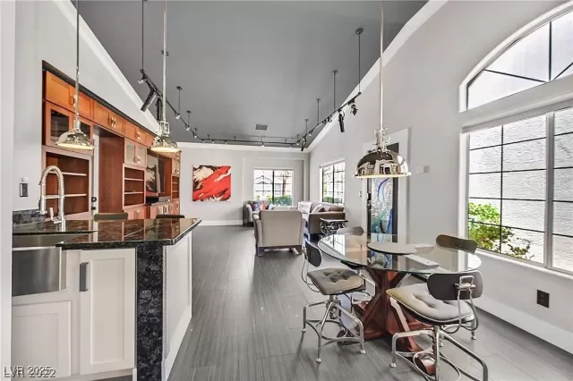 MLS: 2680927 Condo For Sale