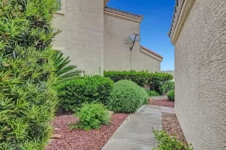 Photo #2: 2680955 Listing 