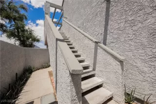 Photo #2: 2680956 Listing