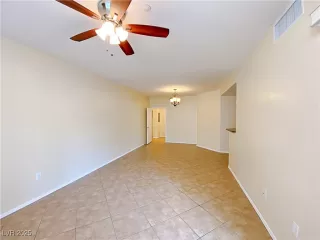 Photo #5: 2680985 Listing