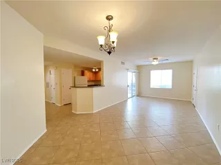 Photo #6: 2680985 Listing