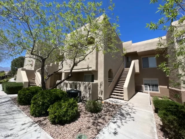 MLS: 2680991 Condo For Sale