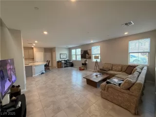 Photo #2: 2681014 Listing 