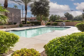 Photo #2: 2681043 Listing