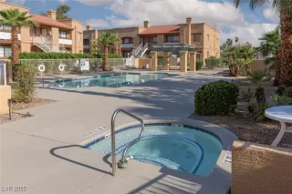 Photo #3: 2681043 Listing