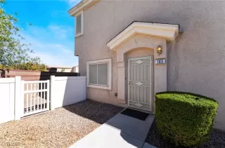 Photo #2: 2681083 Listing