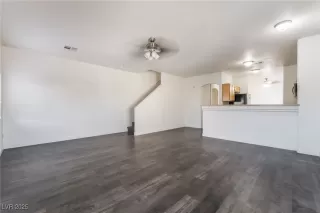 Photo #4: 2681083 Listing